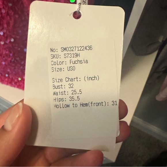 Stacees Dress - Picture 3 of 4